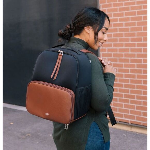 Freshly Picked Mom Travel Backpack / Pristine - Picture 1 of 6